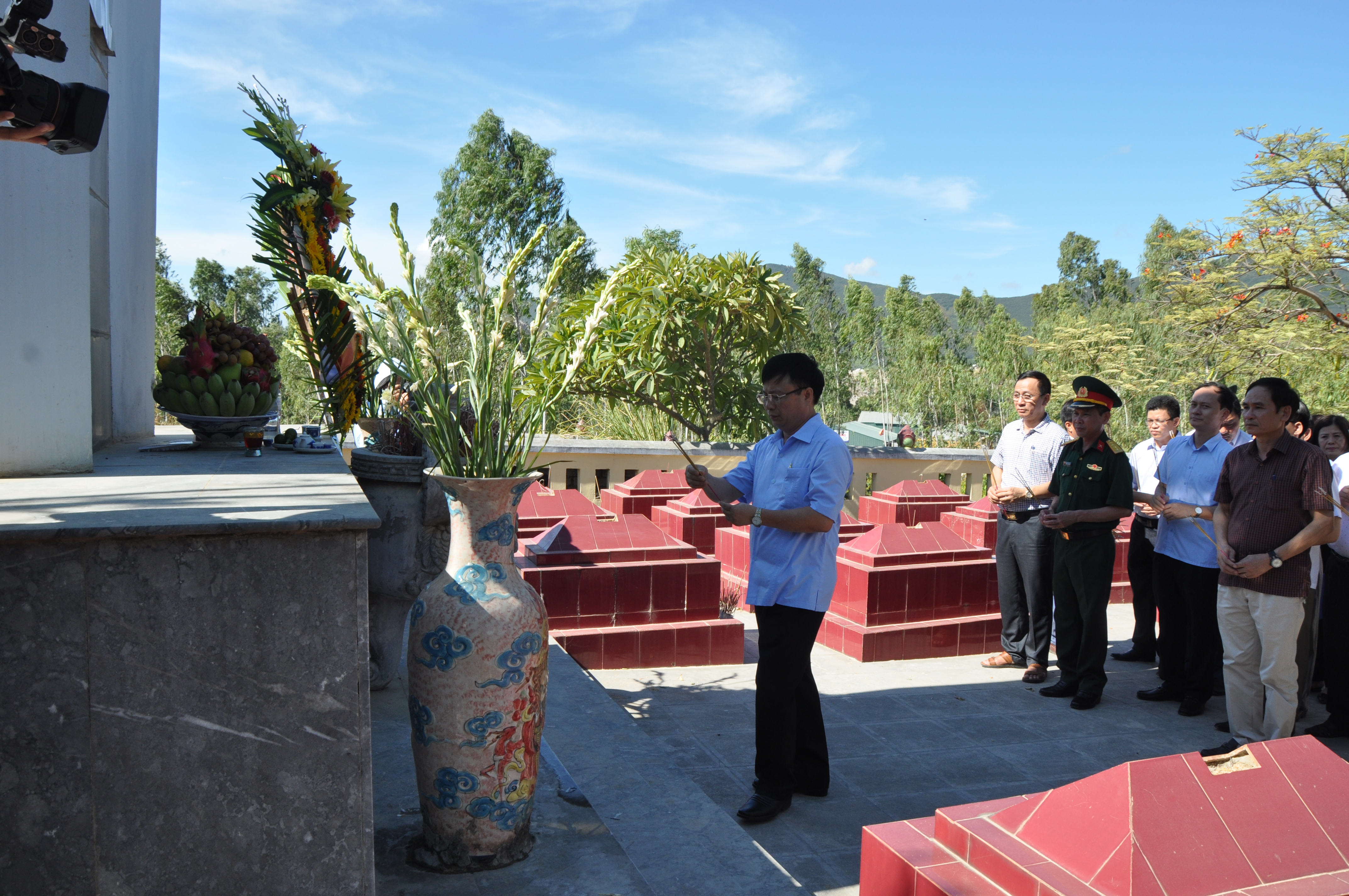 Thực hiện tốt các hoạt động đền ơn đáp nghĩa nhằm giáo dục lòng yêu nước cho thế hệ trẻ